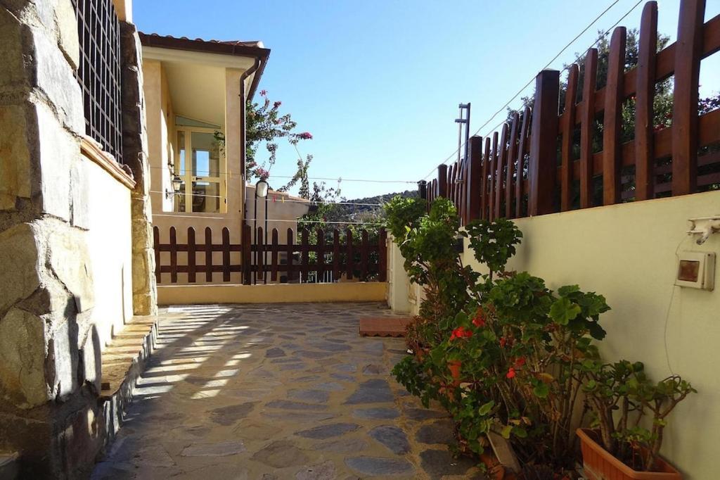 Semi-Detached House, Cala Gonone Villa Luaran gambar